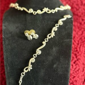 Elegant Silver Jewelry Set